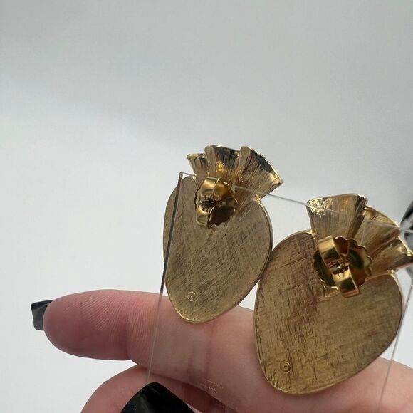 Blue and Gold Tone Vintage Fan Earring - Picture 6 of 7